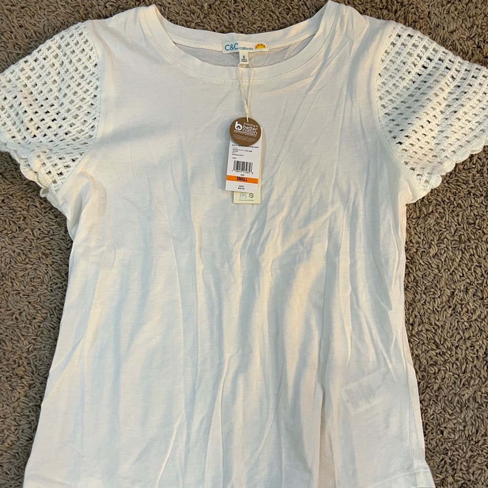 C&C California Crochet Cap Sleeve Shirt Size Small/Large NWT